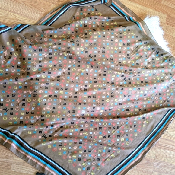 Ladies Fashion Scarf - Picture 6 of 6